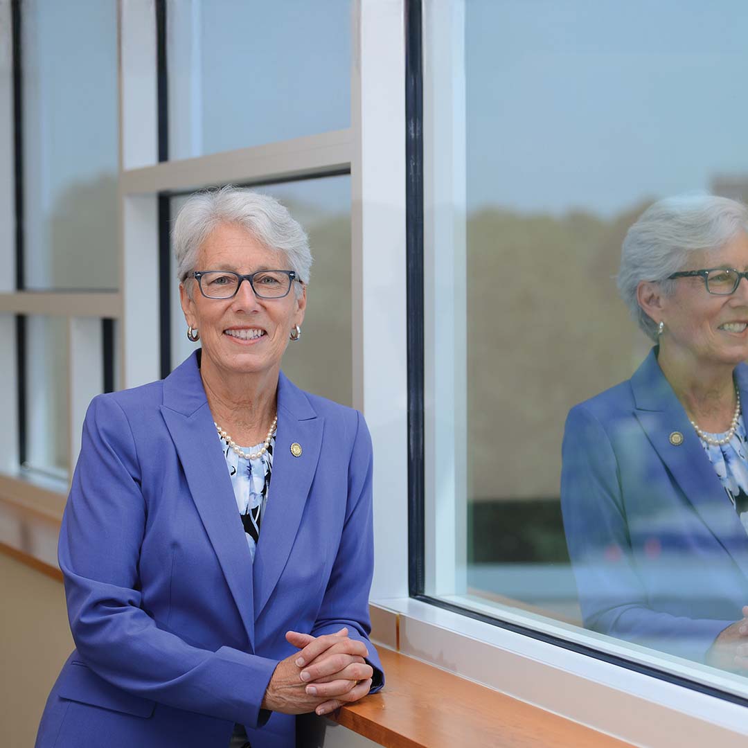 十大网赌平台法学院 Dean Jan Jurden